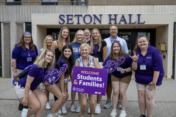 Orientation Leaders with Student and their family