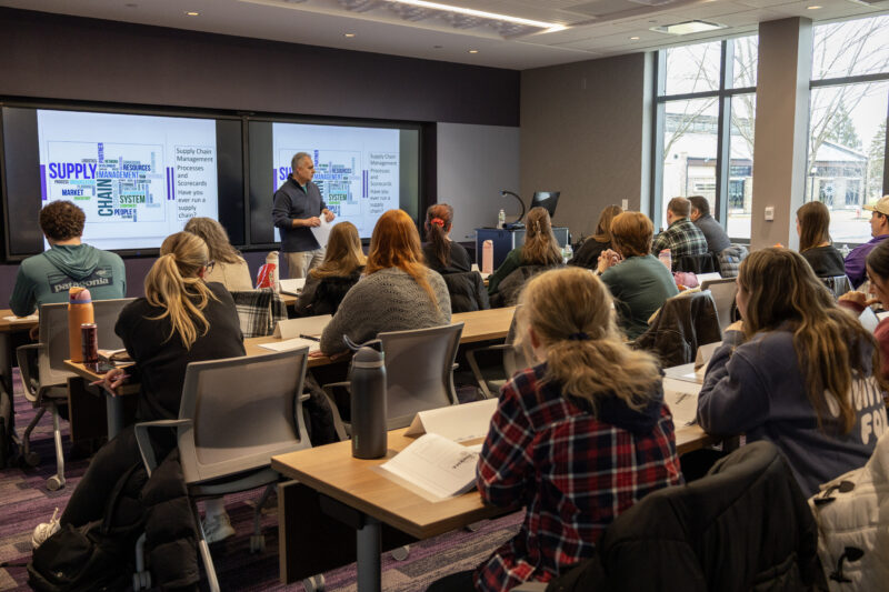 Students in Bieler Institute of Business Ethics classroom