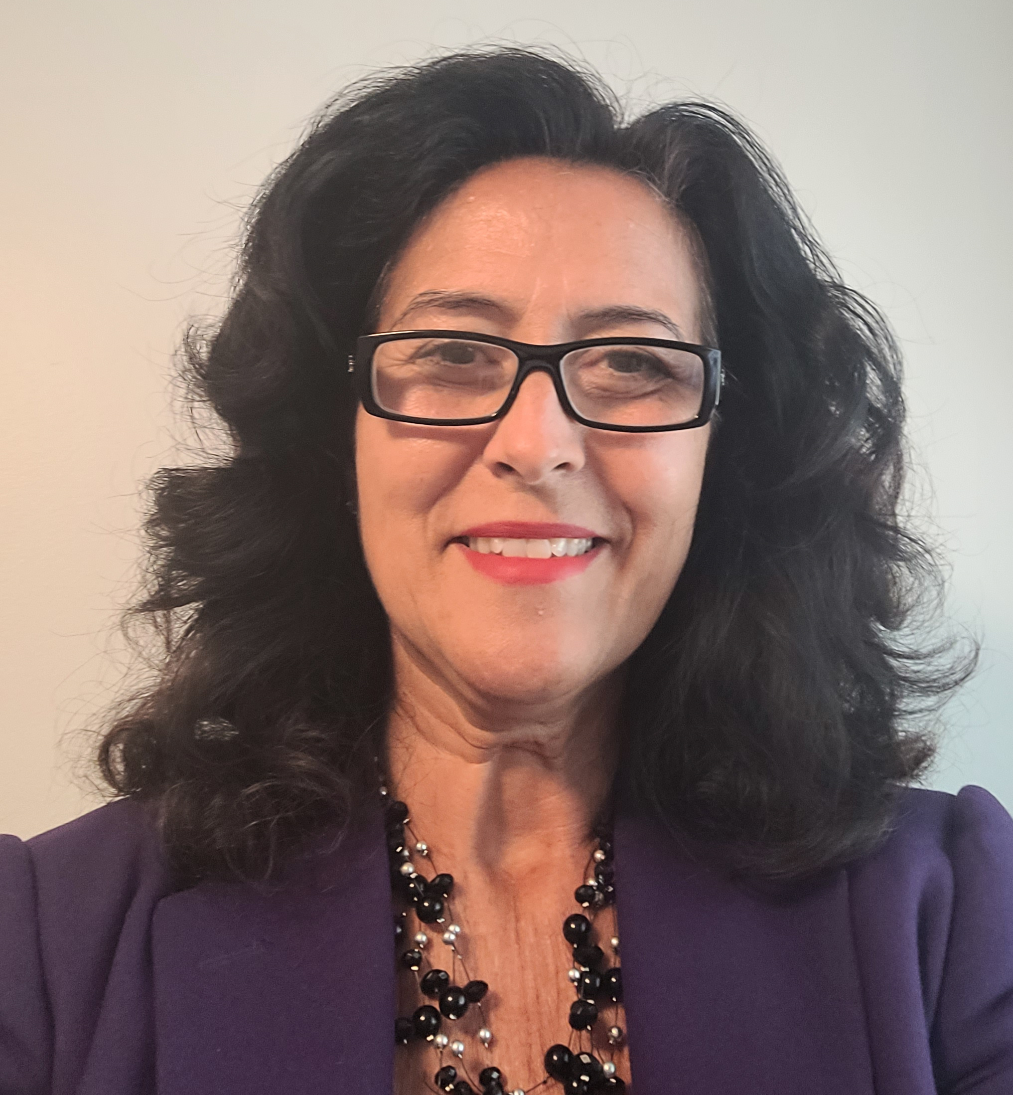 Dr. Paula Gouveia
